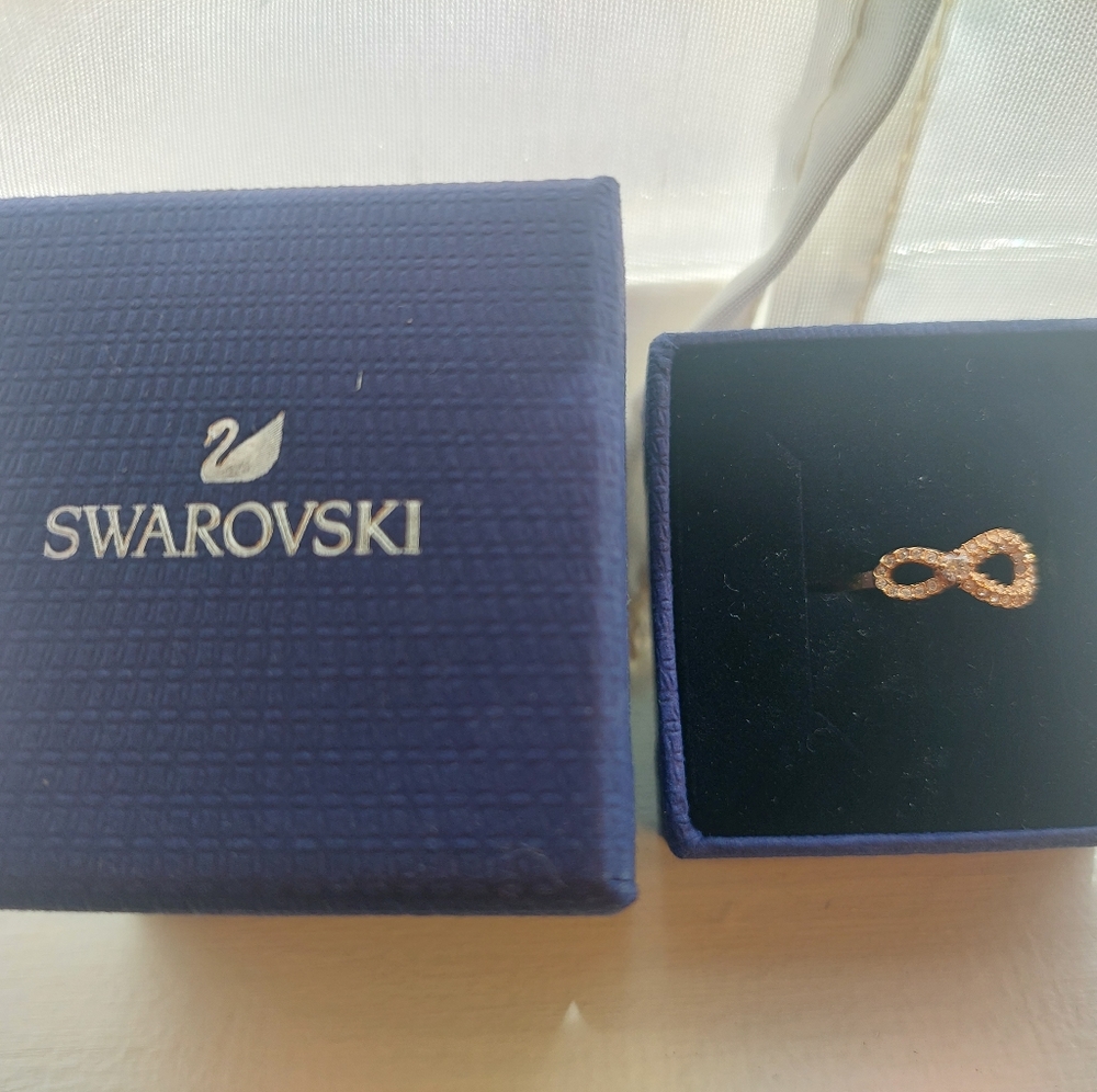 Swarovski Infinity Ring - image 2